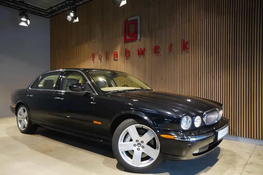 Jaguar XJR Super V8 Lang -BRD-1 Halter-U-Frei-48TKM 11/2005-photo-1