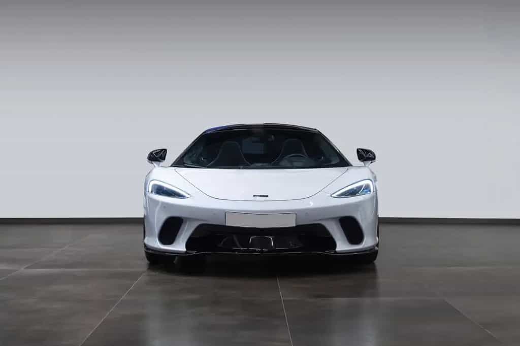 McLaren GT - Luxe - MSO Cirrus Grey 08/2023-photo-1