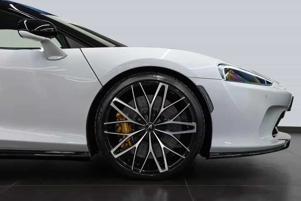 McLaren GT - Luxe - MSO Cirrus Grey 08/2023-photo-25
