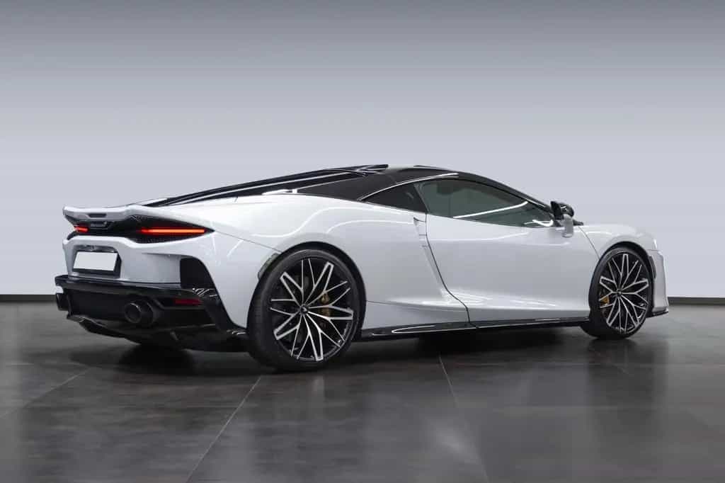 McLaren GT - Luxe - MSO Cirrus Grey 08/2023-photo-4
