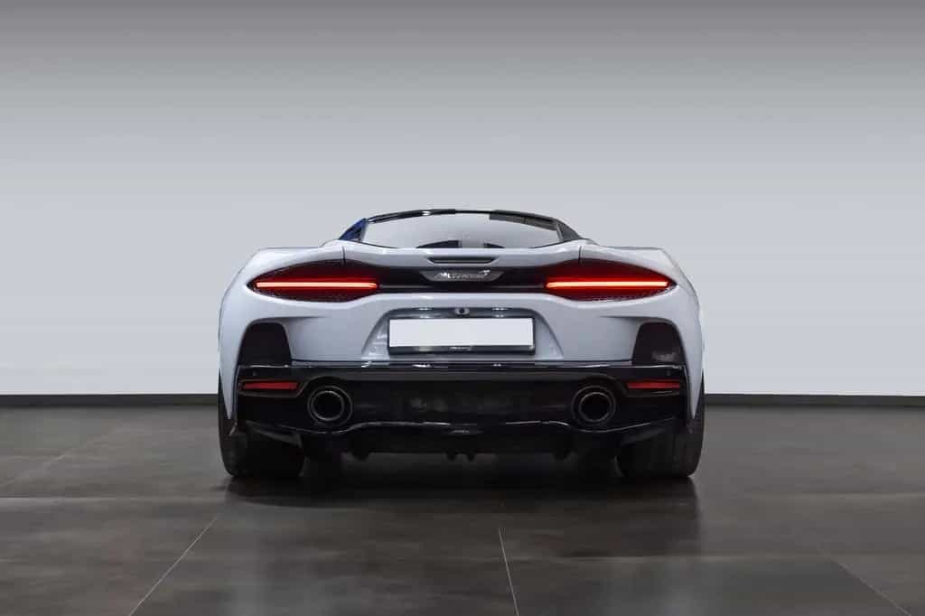 McLaren GT - Luxe - MSO Cirrus Grey 08/2023-photo-5
