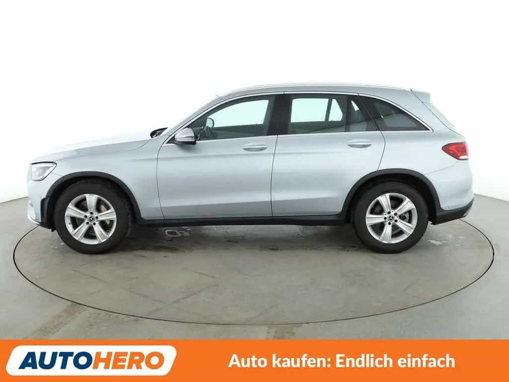 Mercedes-Benz GLC-Class 200 4Matic AMG Line Aut.*NAVI*LED*ACC* 02/2021-photo-2