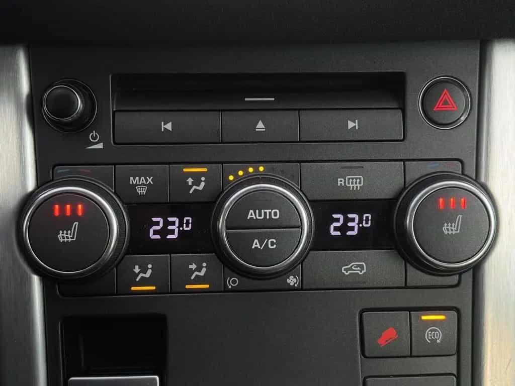 Land Rover Range Rover Rover Evoque Pure Technik AHK°NAVI°SHZ°PDC 06/2014-photo-19