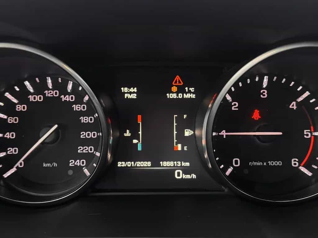 Land Rover Range Rover Rover Evoque Pure Technik AHK°NAVI°SHZ°PDC 06/2014-photo-22