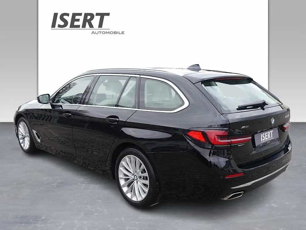 BMW 5 Series 520d xDrive tour. Luxury Line A: +PANO+HIFI+DAB+ 08/2022-photo-9