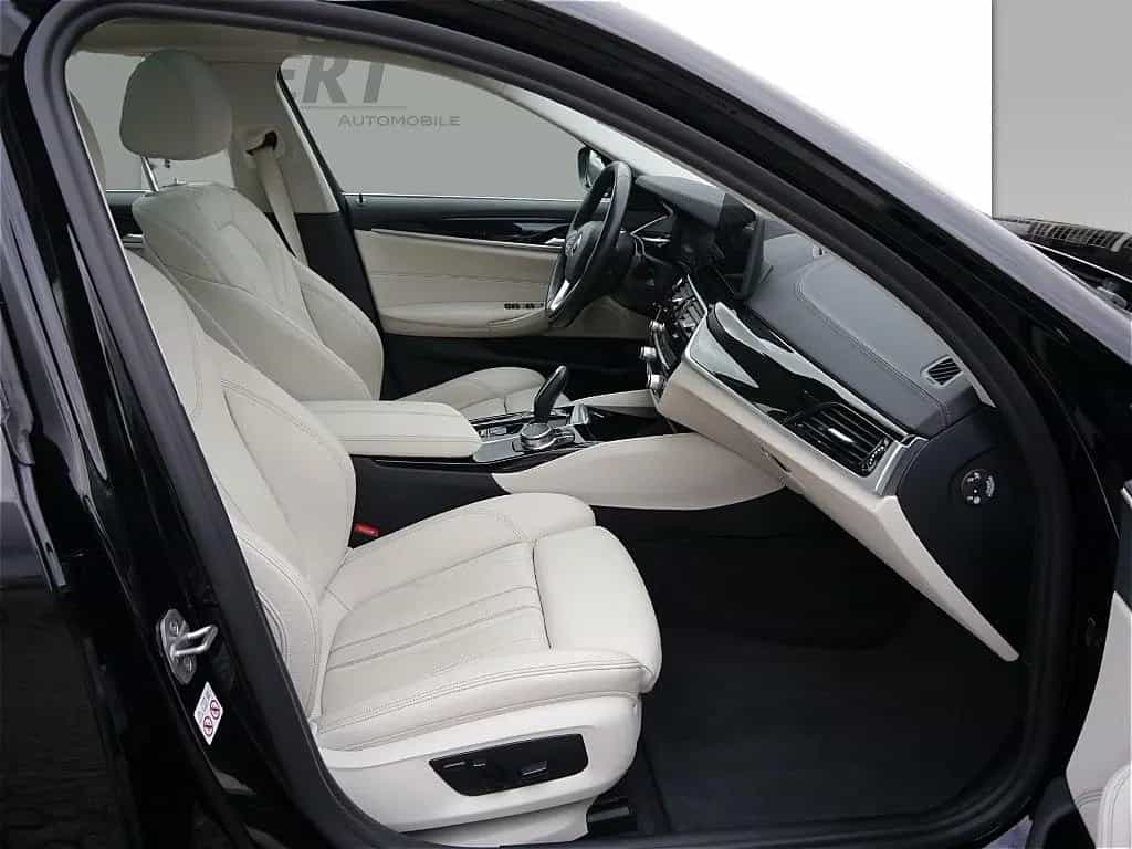BMW 5 Series 520d xDrive tour. Luxury Line A: +PANO+HIFI+DAB+ 08/2022-photo-12
