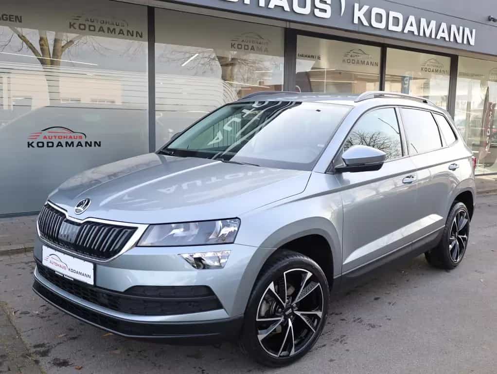 Skoda Karoq SportAlu 1.5TSI*AppleCar*Keyless*Tempomat 06/2020-photo-1