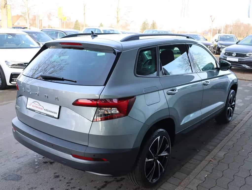 Skoda Karoq SportAlu 1.5TSI*AppleCar*Keyless*Tempomat 06/2020-photo-10