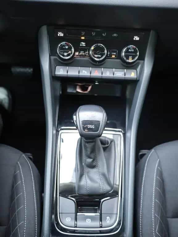 Skoda Karoq SportAlu 1.5TSI*AppleCar*Keyless*Tempomat 06/2020-photo-16