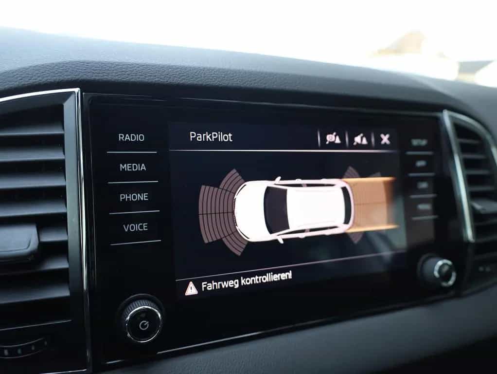 Skoda Karoq SportAlu 1.5TSI*AppleCar*Keyless*Tempomat 06/2020-photo-19