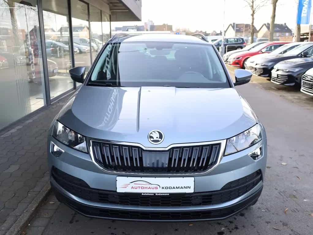 Skoda Karoq SportAlu 1.5TSI*AppleCar*Keyless*Tempomat 06/2020-photo-2