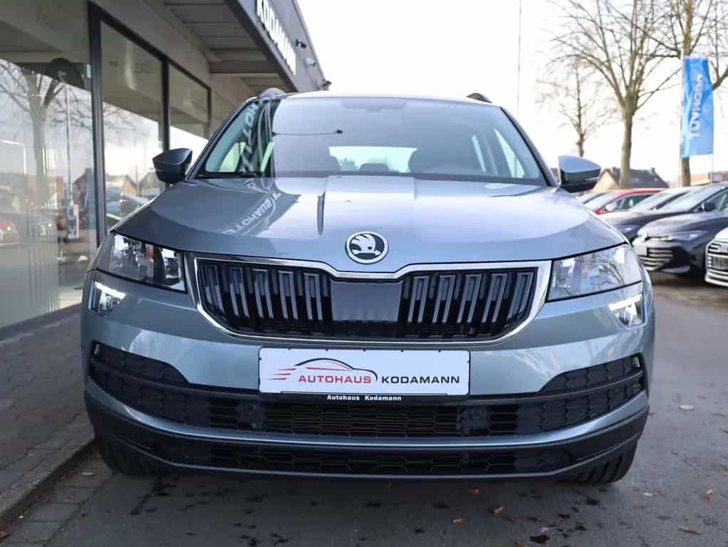 Skoda Karoq SportAlu 1.5TSI*AppleCar*Keyless*Tempomat 06/2020-photo-3