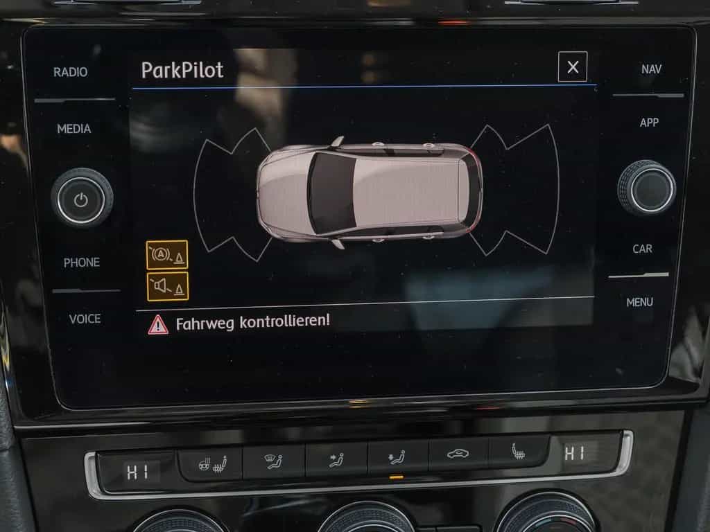 Volkswagen Golf VII 1.0 TSI Join R-Line NAVI CLIMATRONIC PR 03/2019-photo-13
