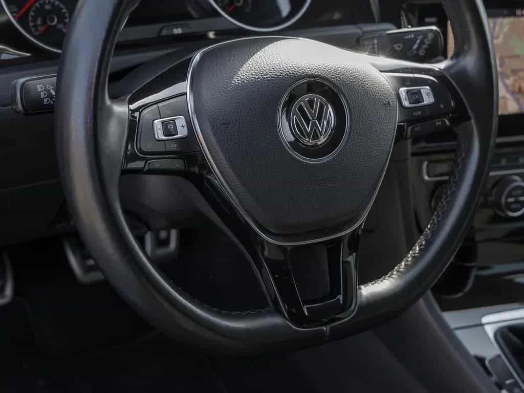 Volkswagen Golf VII 1.0 TSI Join R-Line NAVI CLIMATRONIC PR 03/2019-photo-9