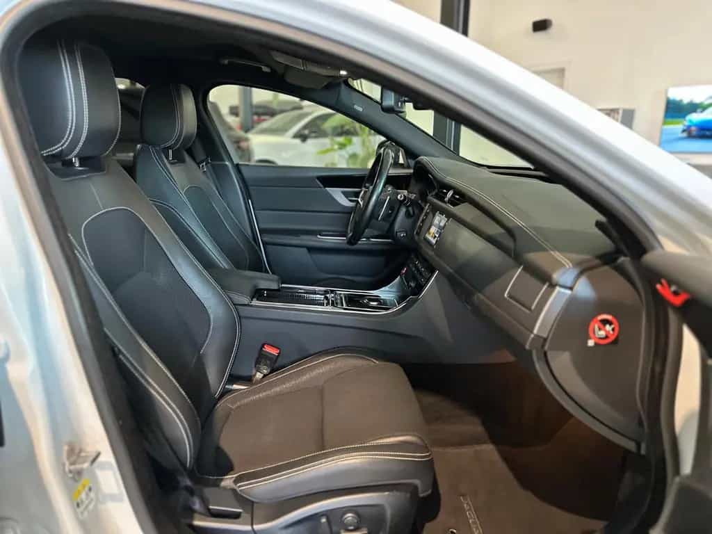 Jaguar XF Sportbrake 2.0d R-Sport *Black Pack,Kamera* 08/2018-photo-19