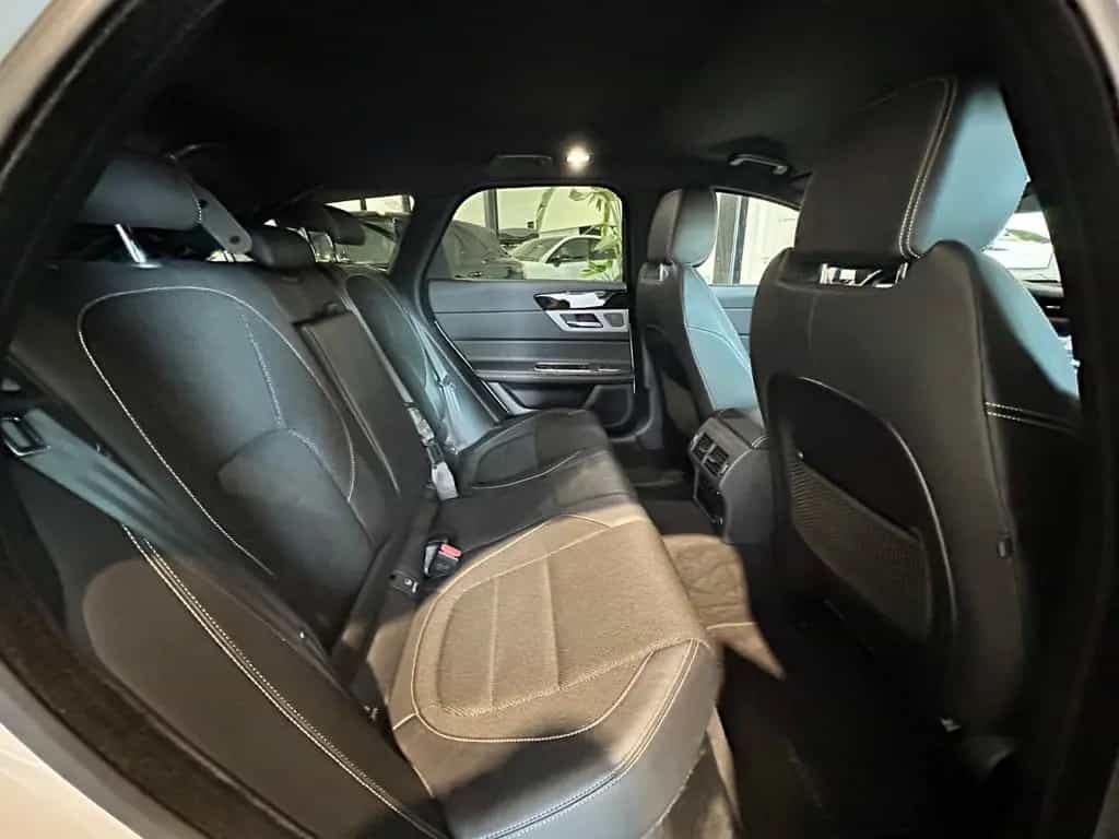 Jaguar XF Sportbrake 2.0d R-Sport *Black Pack,Kamera* 08/2018-photo-23