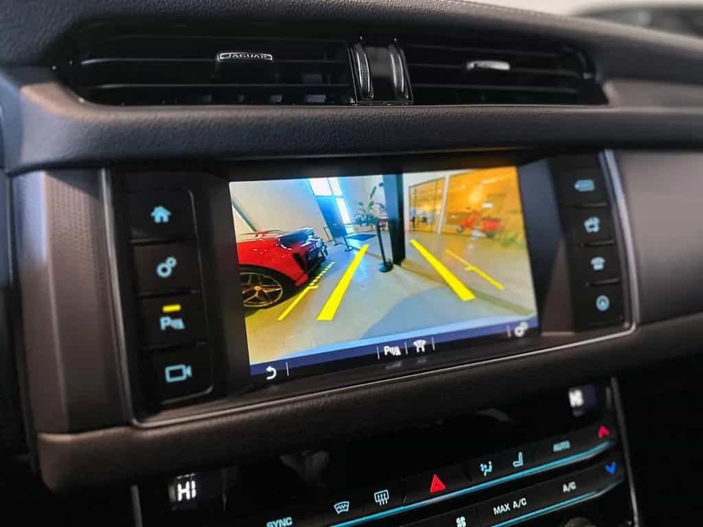 Jaguar XF Sportbrake 2.0d R-Sport *Black Pack,Kamera* 08/2018-photo-25