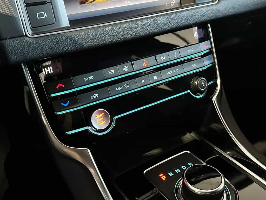 Jaguar XF Sportbrake 2.0d R-Sport *Black Pack,Kamera* 08/2018-photo-27