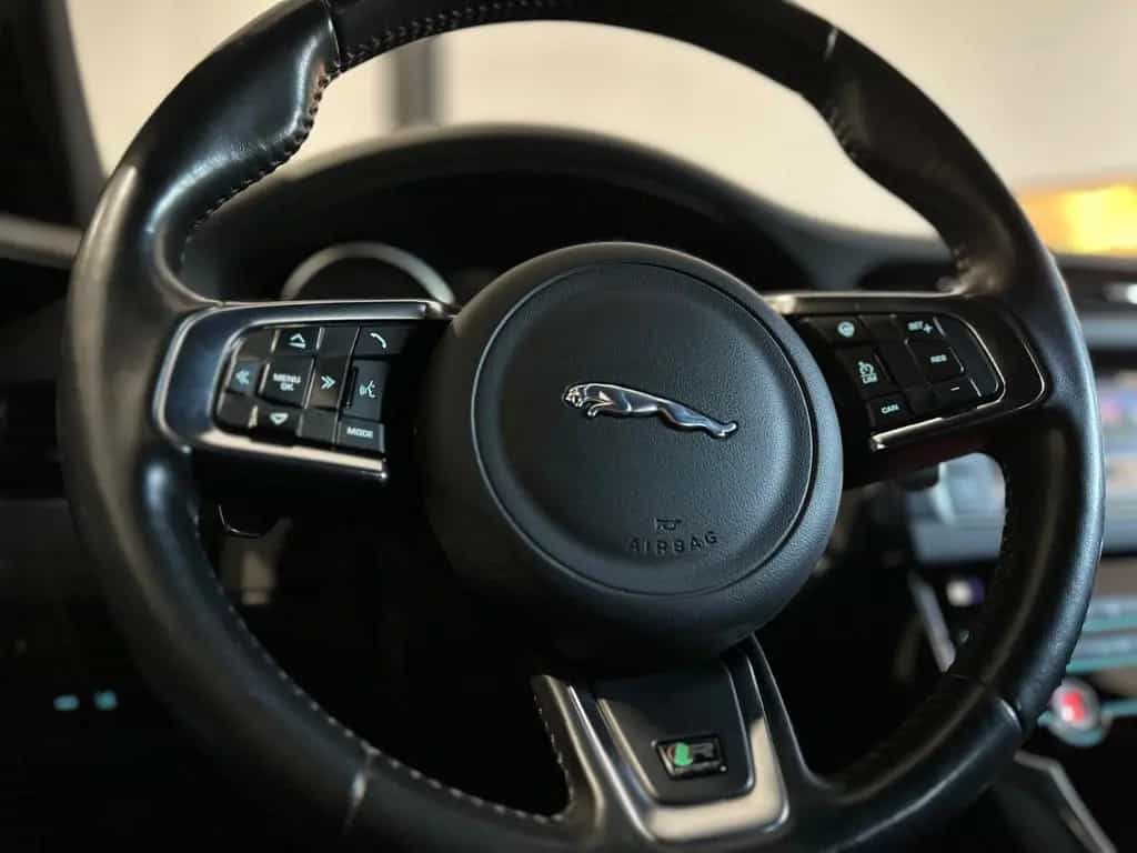 Jaguar XF Sportbrake 2.0d R-Sport *Black Pack,Kamera* 08/2018-photo-29