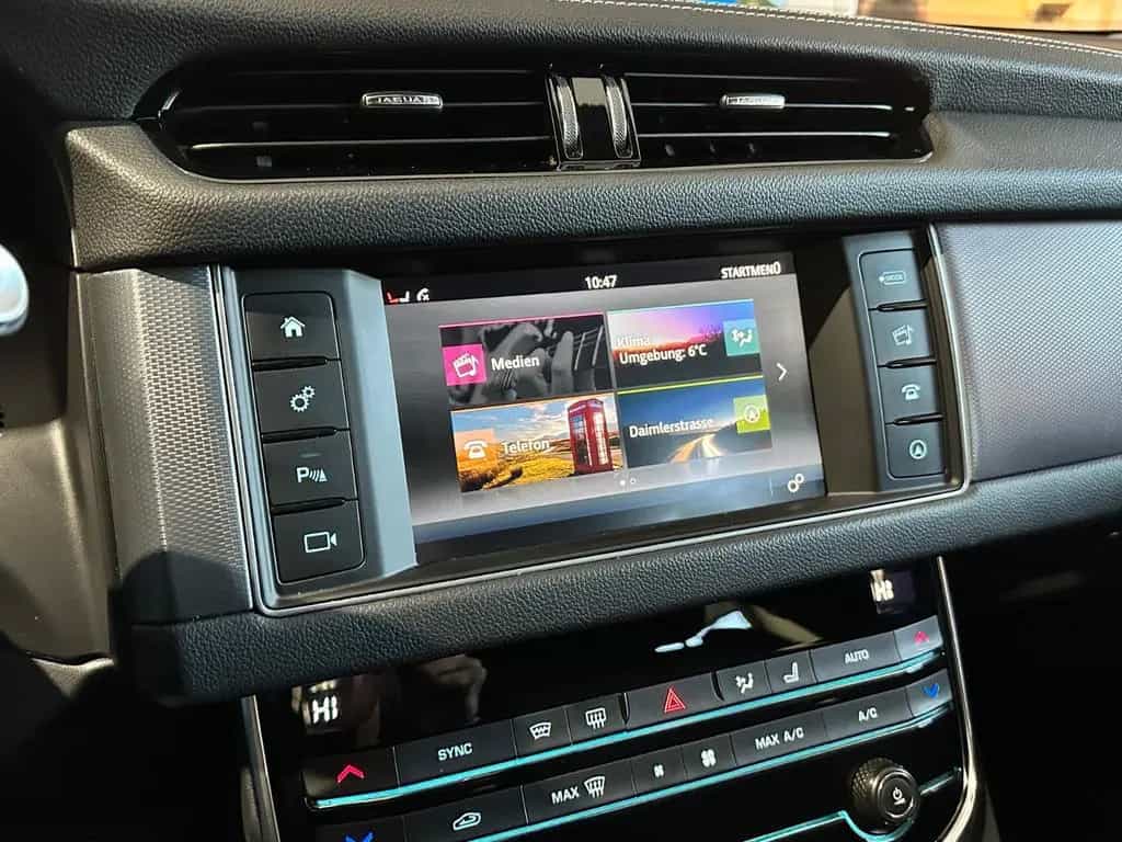 Jaguar XF Sportbrake 2.0d R-Sport *Black Pack,Kamera* 08/2018-photo-35