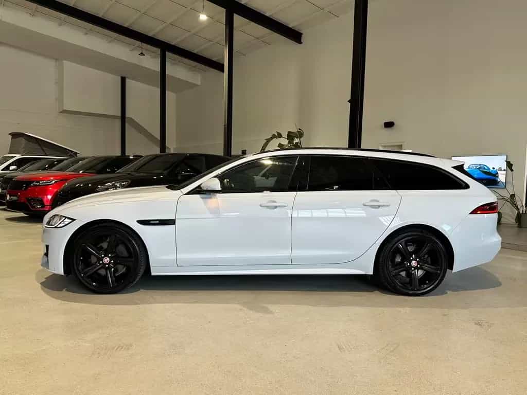 Jaguar XF Sportbrake 2.0d R-Sport *Black Pack,Kamera* 08/2018-photo-4