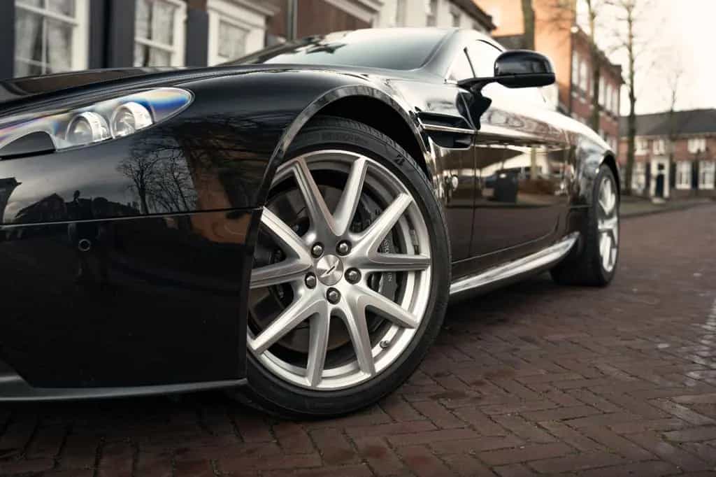 Aston Martin V8 Vantage 4.7l Sportshift 09/2012-photo-16
