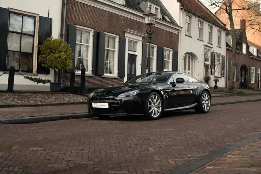 Aston Martin V8 Vantage 4.7l Sportshift 09/2012-photo-1