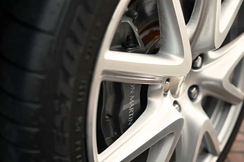 Aston Martin V8 Vantage 4.7l Sportshift 09/2012-photo-21