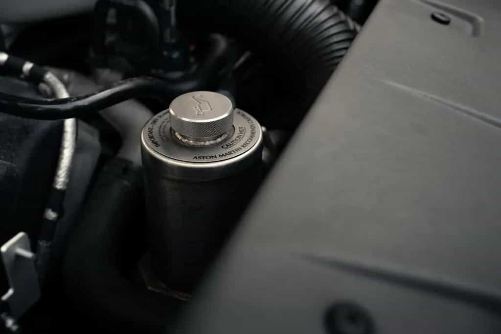 Aston Martin V8 Vantage 4.7l Sportshift 09/2012-photo-25