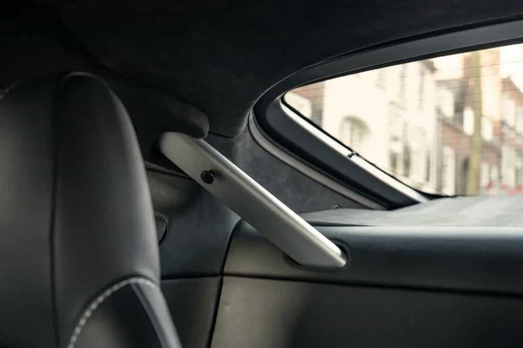 Aston Martin V8 Vantage 4.7l Sportshift 09/2012-photo-38