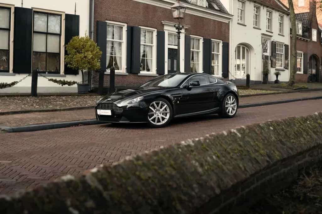 Aston Martin V8 Vantage 4.7l Sportshift 09/2012-photo-3