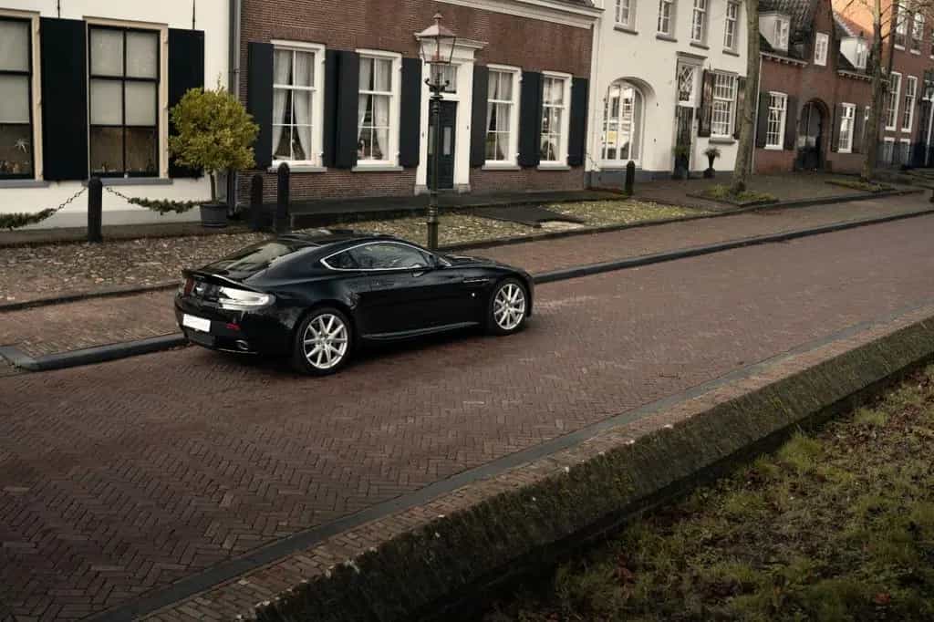 Aston Martin V8 Vantage 4.7l Sportshift 09/2012-photo-8