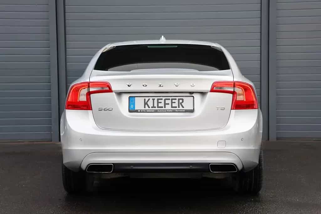 Volvo S60 T5/R-Design/ACC+SPUR/4xSHZ/LHZ/KAMERA/TTW/18 04/2016-photo-5