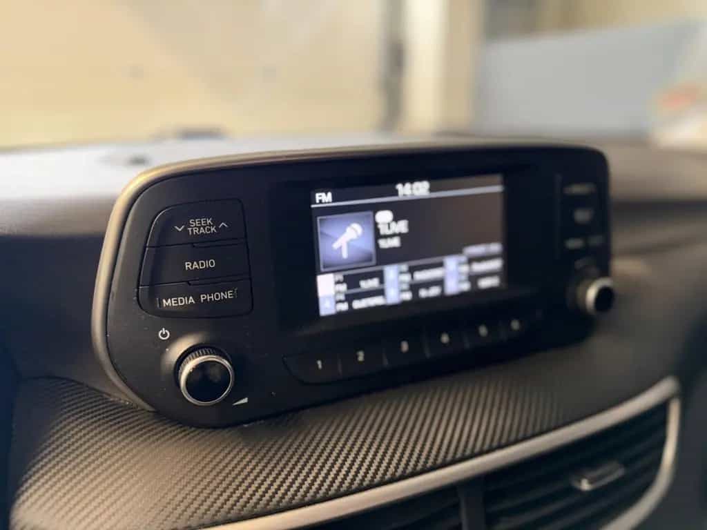 Hyundai TUCSON Pure 2WD 1.6-LED-TÜV/SERVICE NEU-ALU- 02/2020-photo-16