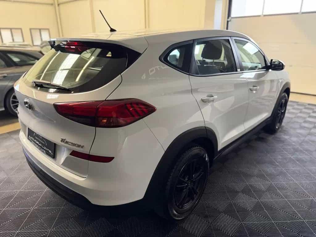 Hyundai TUCSON Pure 2WD 1.6-LED-TÜV/SERVICE NEU-ALU- 02/2020-photo-4