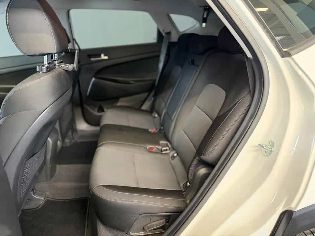 Hyundai TUCSON Pure 2WD 1.6-LED-TÜV/SERVICE NEU-ALU- 02/2020-photo-9