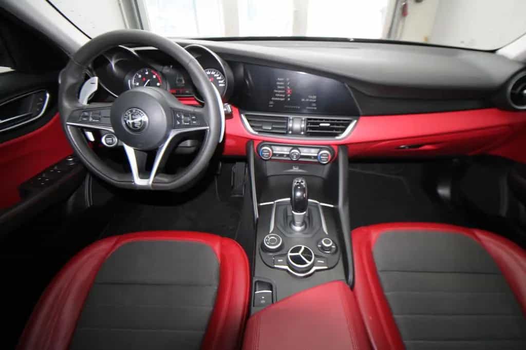 Alfa Romeo Giulia Super 2.2 JTDM 1 Hand LHZ SHZ Bi-Xenon 09/2016-photo-11