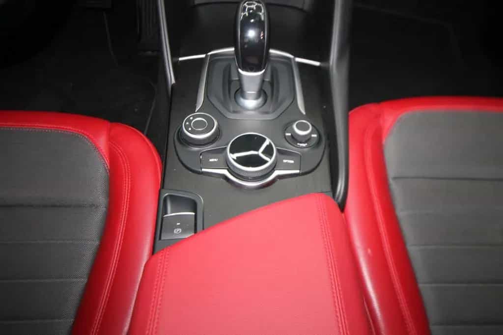 Alfa Romeo Giulia Super 2.2 JTDM 1 Hand LHZ SHZ Bi-Xenon 09/2016-photo-14