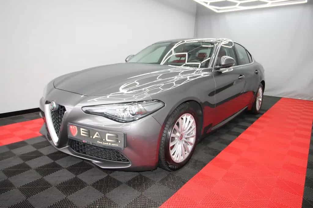 Alfa Romeo Giulia Super 2.2 JTDM 1 Hand LHZ SHZ Bi-Xenon 09/2016-photo-3