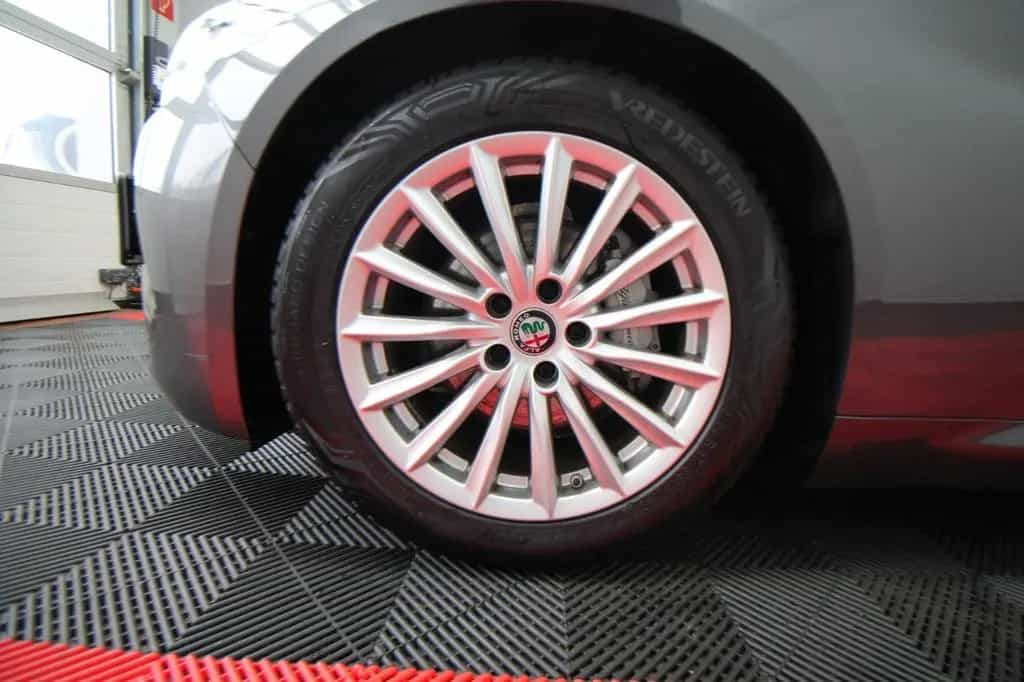 Alfa Romeo Giulia Super 2.2 JTDM 1 Hand LHZ SHZ Bi-Xenon 09/2016-photo-4