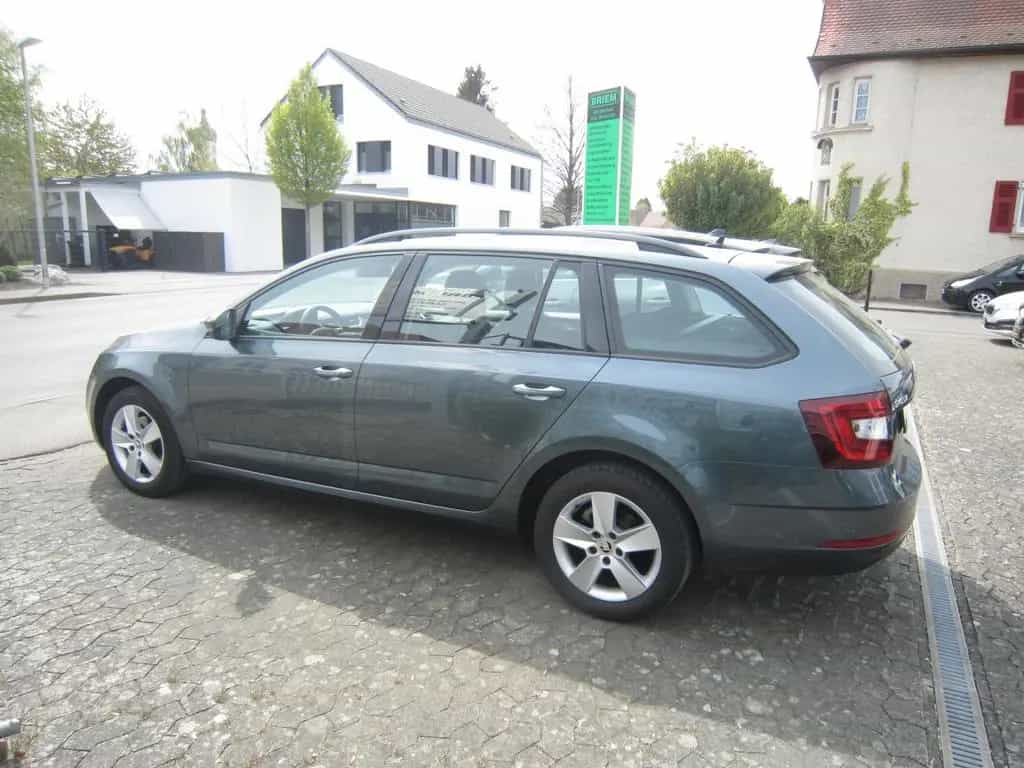 Skoda Octavia Kombi Ambition1.Hd,NAVI,Induktionsladen 08/2018-photo-5