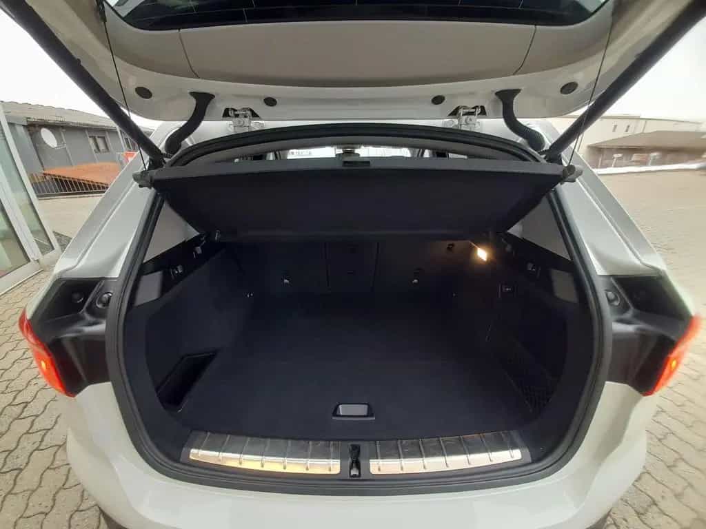 BMW X1 xDrive20i xLine,LED,PANO,RFK,HUD,NAVI,HIFI 03/2017-photo-7