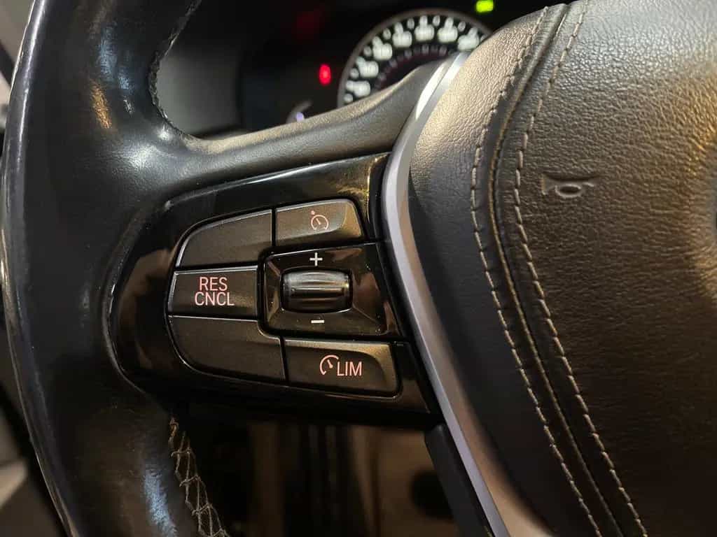 BMW 5 Series 540 i xDrive Sport Line/PDC/LED/ACC/Shadowline 04/2017-photo-11