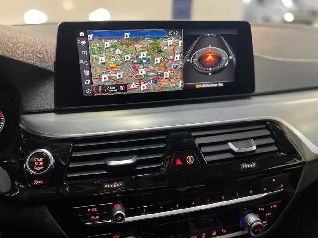 BMW 5 Series 540 i xDrive Sport Line/PDC/LED/ACC/Shadowline 04/2017-photo-24