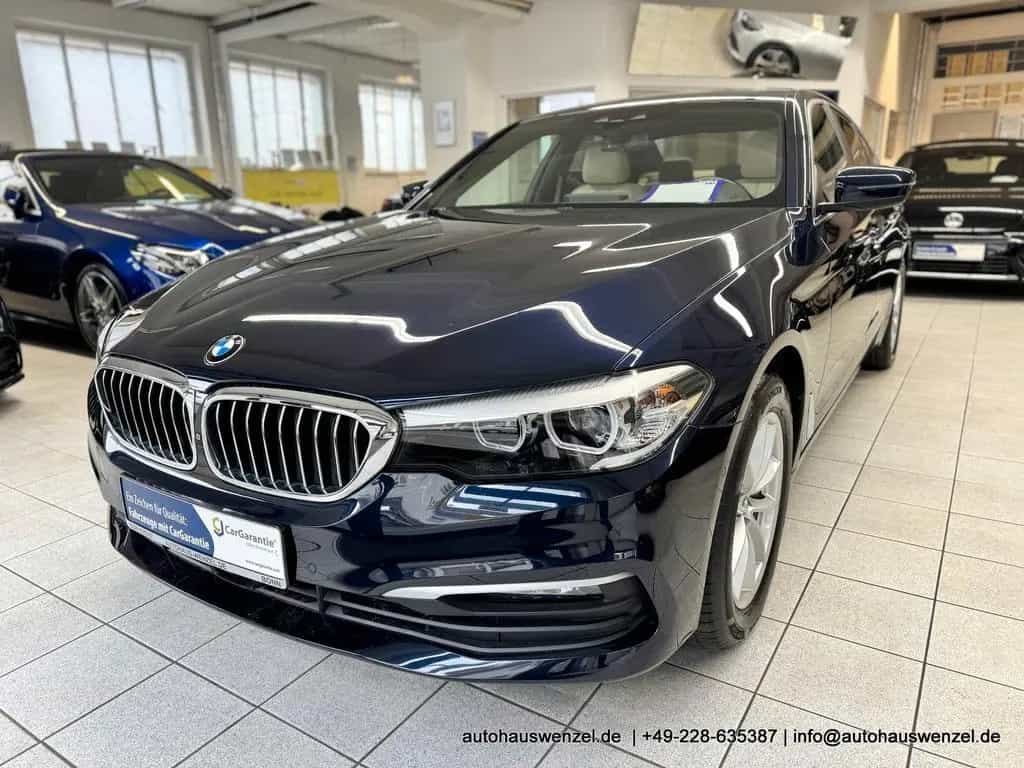 BMW 5 Series 520 d xDrive - nur 21.ooo km - LEDER SD AHK 360 03/2020-photo-1