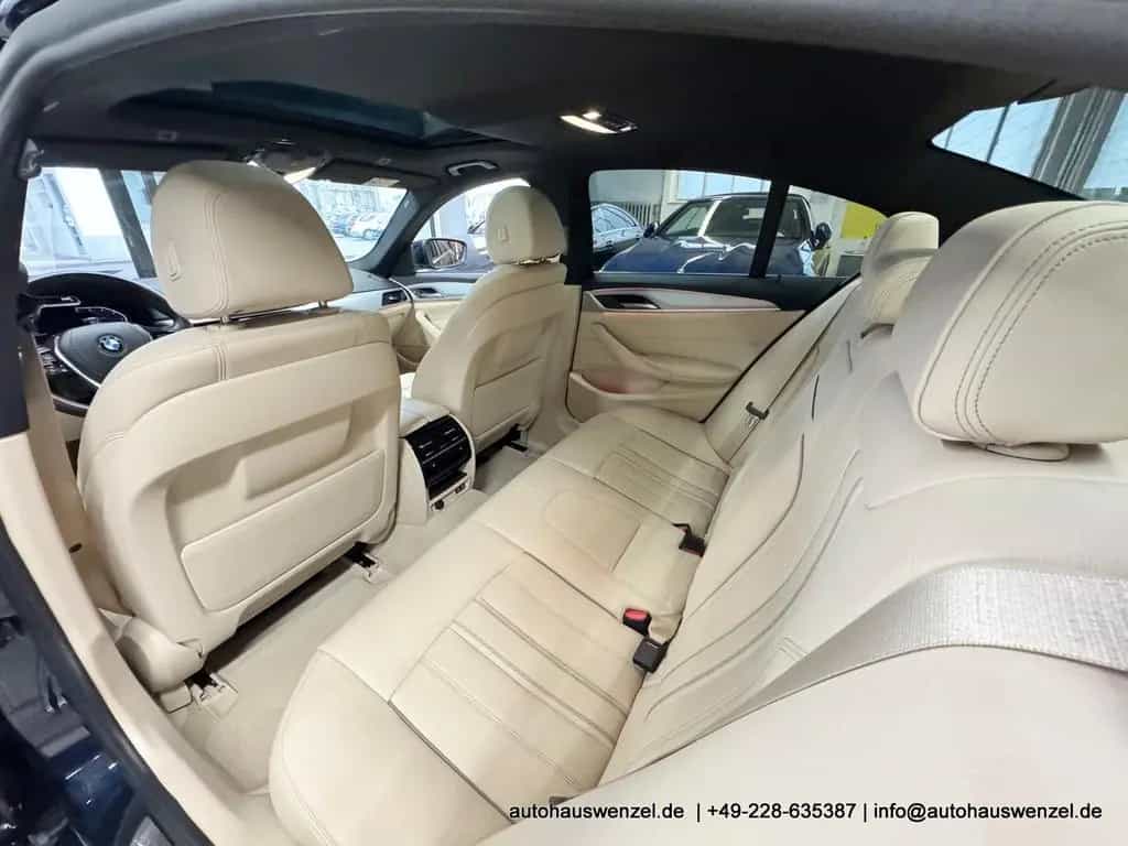 BMW 5 Series 520 d xDrive - nur 21.ooo km - LEDER SD AHK 360 03/2020-photo-14