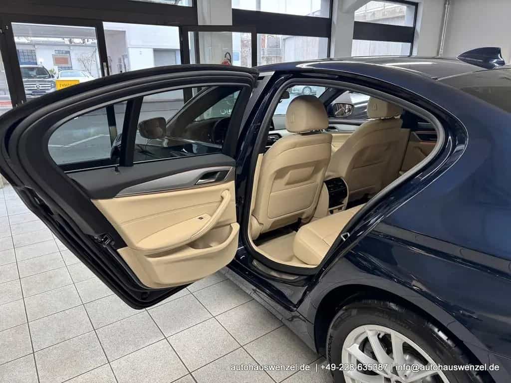 BMW 5 Series 520 d xDrive - nur 21.ooo km - LEDER SD AHK 360 03/2020-photo-15