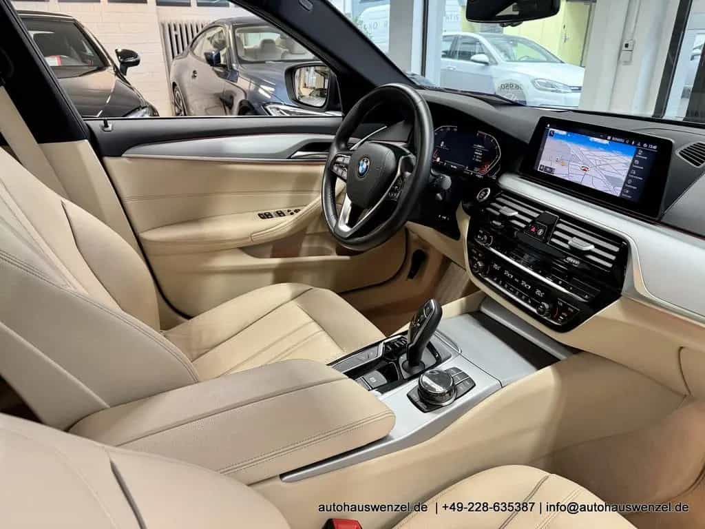 BMW 5 Series 520 d xDrive - nur 21.ooo km - LEDER SD AHK 360 03/2020-photo-16