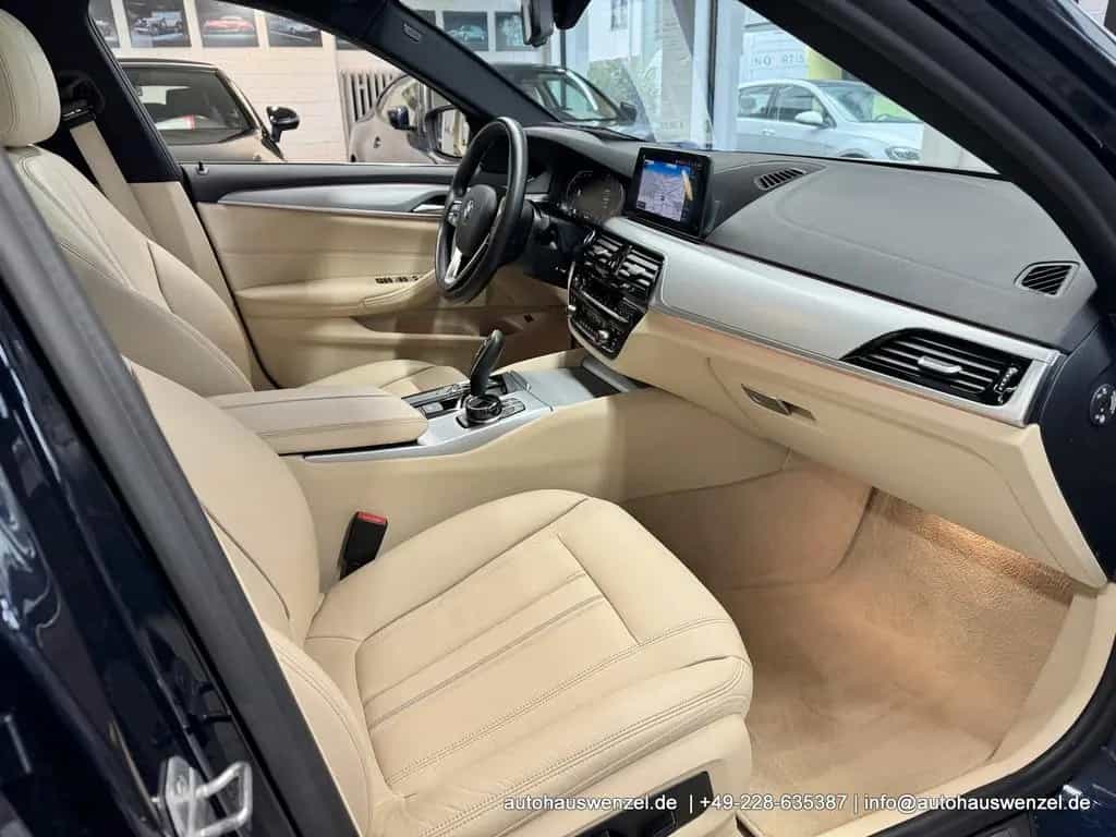 BMW 5 Series 520 d xDrive - nur 21.ooo km - LEDER SD AHK 360 03/2020-photo-17