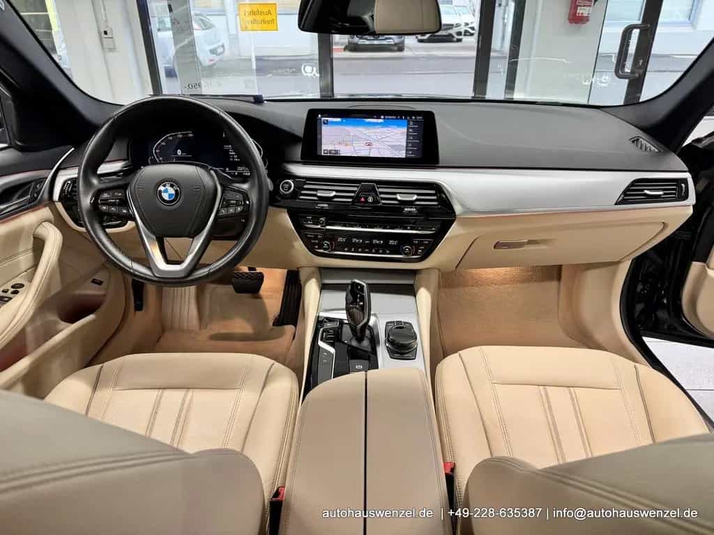 BMW 5 Series 520 d xDrive - nur 21.ooo km - LEDER SD AHK 360 03/2020-photo-22